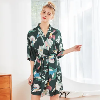NEW Loose Print Rayon Home Clothes Formal Satin Bride Wedding Robe Sexy Mini Kimono Bath Robes Gown Women Nightgown M-XXL
NEW Loose Print Rayon Home Clothes Formal Satin Bride Wedding Robe Sexy Mini Kimono Bath Robes Gown Women Nightgown M-XXL