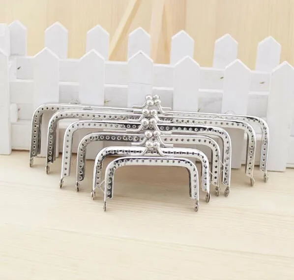 FY Silver Square Coins Purse Frames Metal Kiss Clasp Bags Making Supplies DIY 6.5 8.5 10 12 15 18CM Complete specifications 6pcs
FY Silver Square Coins Purse Frames Metal Kiss Clasp Bags Making Supplies DIY 6.5 8.5 10 12 15 18CM Complete specifications 6pcs