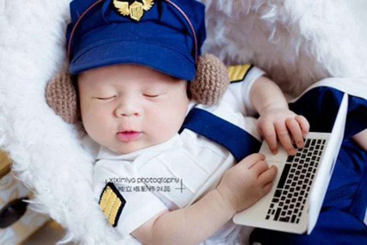 newborn photo shoot props