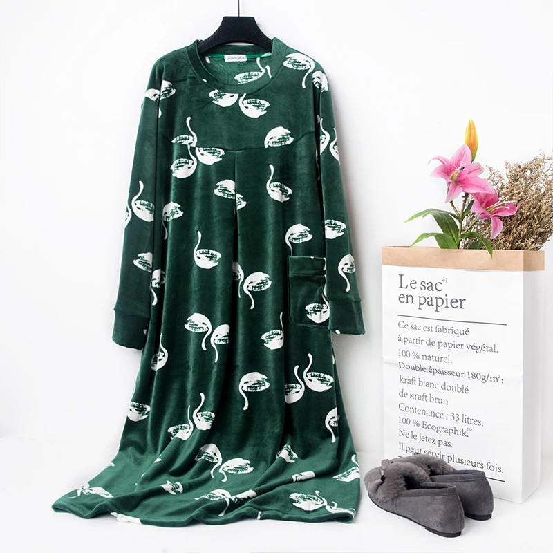Plus size Women Winter Nighgown Sleep Dress Soft Light Flannel nighty sleep wear Loose Night Dress
Plus size Women Winter Nighgown Sleep Dress Soft Light Flannel nighty sleep wear Loose Night Dress