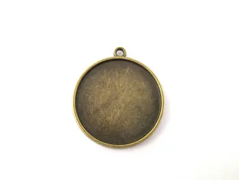 5 double sided 25mm round pendant trays, lovely brass plated, 2 sided blank settings, B105theof
5 double sided 25mm round pendant trays, lovely brass plated, 2 sided blank settings, B105theof