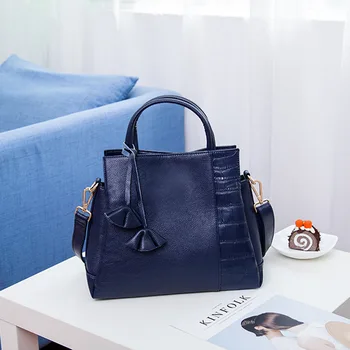 Women Handbag 100% genuine leather Shoulder Bag Shell Bags Luxury Design Lady Casual Handbags Messenger Bag Fashion Dropshipping
Women Handbag 100% genuine leather Shoulder Bag Shell Bags Luxury Design Lady Casual Handbags Messenger Bag Fashion Dropshipping