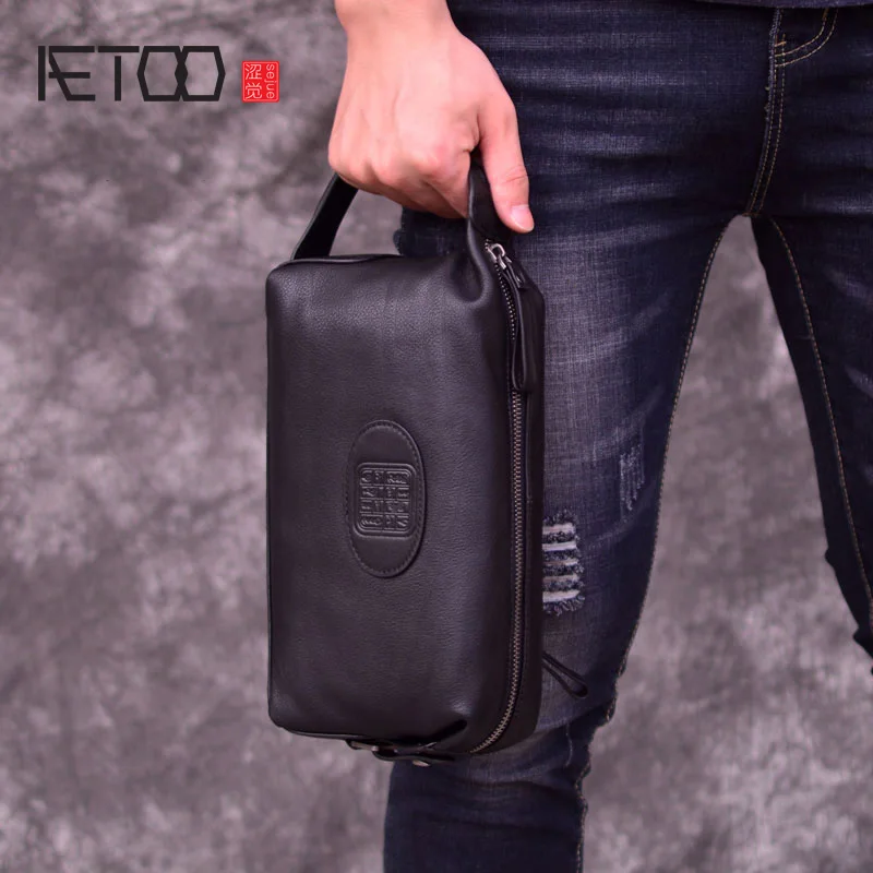 AETOO Handbag, male leather retro chinese style handbag, casual men's head cowhide mobile phone bag
AETOO Handbag, male leather retro chinese style handbag, casual men's head cowhide mobile phone bag