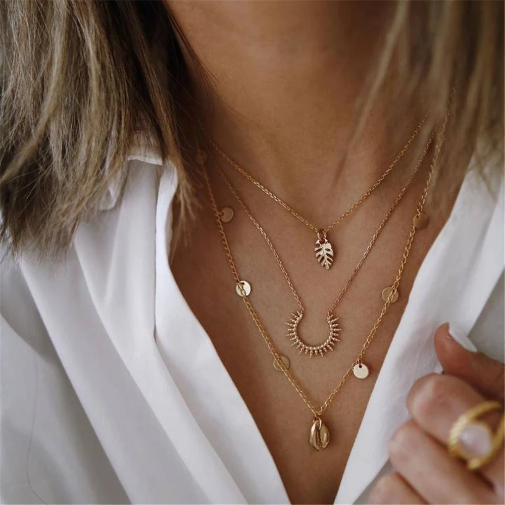 

Three Layers of Shell Leaf Pendant Necklaces Gold Conch Round Charm Women Seashell Multilayer Choker Necklace Bohemian Jewelry