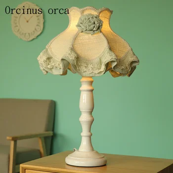 Korean idyllic lace desk lamp European luxury dream princess bedside lamp French palace cloth desk lamp free shipping
Korean idyllic lace desk lamp European luxury dream princess bedside lamp French palace cloth desk lamp free shipping