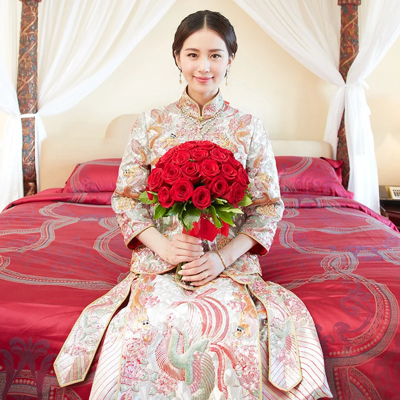 Oversea Female Qipao Chinese Cheongsam Oriental Dragon Phoenix Handmade Embroidery Bride Wedding Dress Gown Marriage Dress
Oversea Female Qipao Chinese Cheongsam Oriental Dragon Phoenix Handmade Embroidery Bride Wedding Dress Gown Marriage Dress