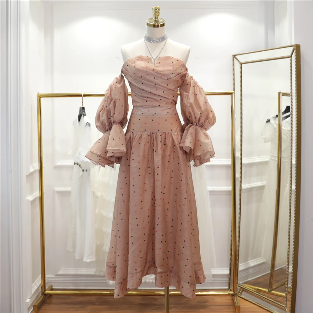 BOHO Dress Women High Waist Print Skirt 2019 Summer New Sexy Brocaded Lantern Sleeve Blouse Crop Top + Chiifon Long Skirts Femme
BOHO Dress Women High Waist Print Skirt 2019 Summer New Sexy Brocaded Lantern Sleeve Blouse Crop Top + Chiifon Long Skirts Femme