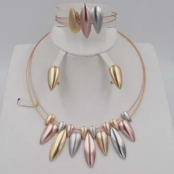 New High Quality Fashion Dubai Jewelry 3color Set Gold color Wedding African Beads Jewelry Sets Parure Bijoux Femme necklace set
New High Quality Fashion Dubai Jewelry 3color Set Gold color Wedding African Beads Jewelry Sets Parure Bijoux Femme necklace set