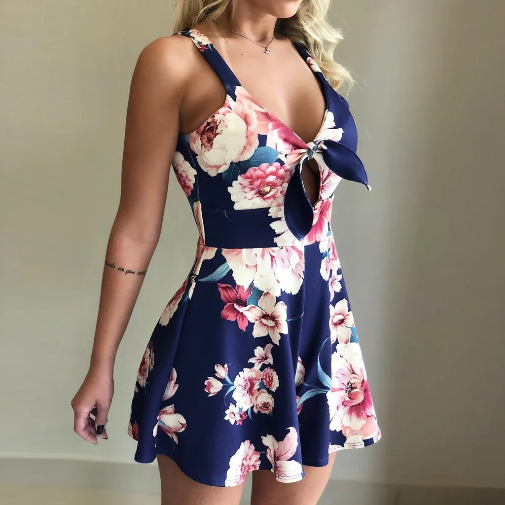Summer Women V-Neck Rompers Sexy Club boho style Floral Print strap Sleeveless V Neck Bow playsuit female body Vintage Jumpsuit
Summer Women V-Neck Rompers Sexy Club boho style Floral Print strap Sleeveless V Neck Bow playsuit female body Vintage Jumpsuit