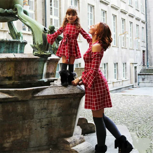 Fashion Family Mother and Daughter Matching clothes Lattice mommy and me Dress Long off shoulder red Plaid Dresses
Fashion Family Mother and Daughter Matching clothes Lattice mommy and me Dress Long off shoulder red Plaid Dresses