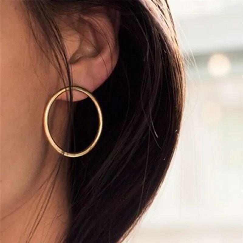 1Pair Korean Fashion Aros Hoops Earring Brincos Jewelry Big Round Circle Hoop Earrings for Women Geometric Ear Gift
1Pair Korean Fashion Aros Hoops Earring Brincos Jewelry Big Round Circle Hoop Earrings for Women Geometric Ear Gift