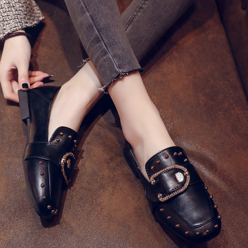 Size 35-40 2019 New Retro Summer Female Pumps Women's Square Toes Squared Low Heels Rivet Shoes Woman Comfortable Causal Shoes
Size 35-40 2019 New Retro Summer Female Pumps Women's Square Toes Squared Low Heels Rivet Shoes Woman Comfortable Causal Shoes