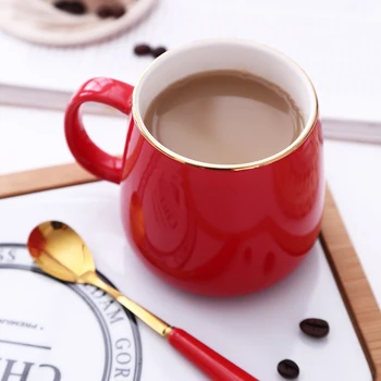 Europe and America simple ceramic cup flower tea cup European hand-painted gold side water cup red mug afternoon tea coffee cup
Europe and America simple ceramic cup flower tea cup European hand-painted gold side water cup red mug afternoon tea coffee cup