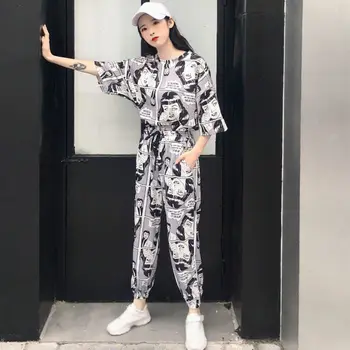 Women's Fashion Cartoon Newspaper Print O-Neck Top And Ankle-Length Harem Pants Set
Women's Fashion Cartoon Newspaper Print O-Neck Top And Ankle-Length Harem Pants Set