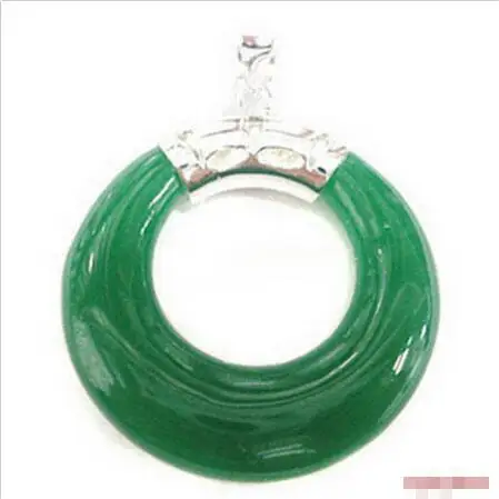 Hot sale new Style >>>>>Emerald Green Jade Ellipsoid White Gold Plated Pendant & Necklace
Hot sale new Style >>>>>Emerald Green Jade Ellipsoid White Gold Plated Pendant & Necklace