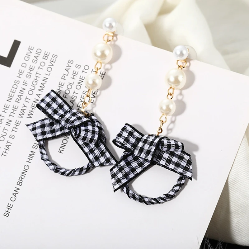 Vintage Black White Plaid Bowknot Long Dangle Earrings For Women Jewelry Simulated Pearl Geometric Circle Drop Earrings
Vintage Black White Plaid Bowknot Long Dangle Earrings For Women Jewelry Simulated Pearl Geometric Circle Drop Earrings