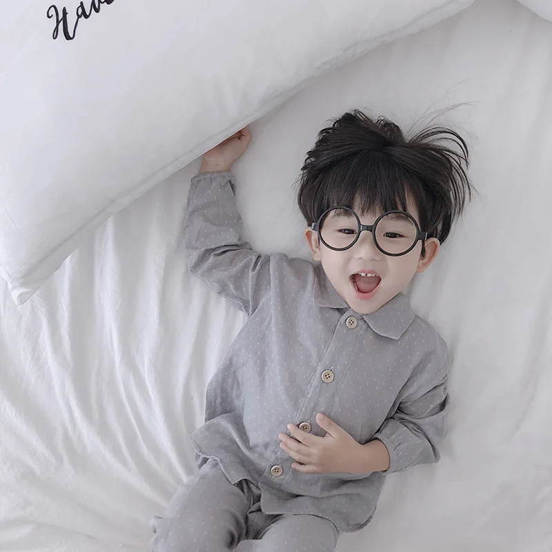 Korean style Spring cotton soft dot Pajama Sets for baby boys 0-5years kids long sleeve shirt and pants 2pcs suits
Korean style Spring cotton soft dot Pajama Sets for baby boys 0-5years kids long sleeve shirt and pants 2pcs suits