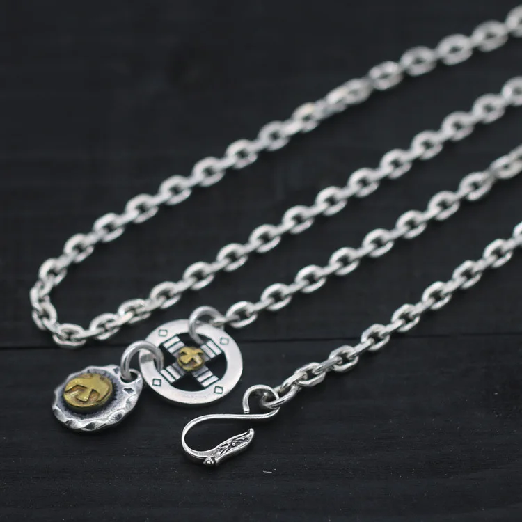 S925 Sterling Silver Retro Thai Silver Angle Frisbee Takahashi Goro Handmade Manual Fashion Accessories Men And Women Necklace
S925 Sterling Silver Retro Thai Silver Angle Frisbee Takahashi Goro Handmade Manual Fashion Accessories Men And Women Necklace
