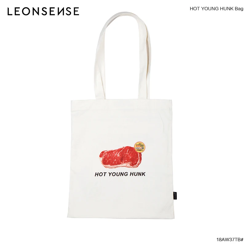 LEONSENSE 18AW HOT YOUNG HUNK single piece of meat printed canvas hand bag men and women
LEONSENSE 18AW HOT YOUNG HUNK single piece of meat printed canvas hand bag men and women