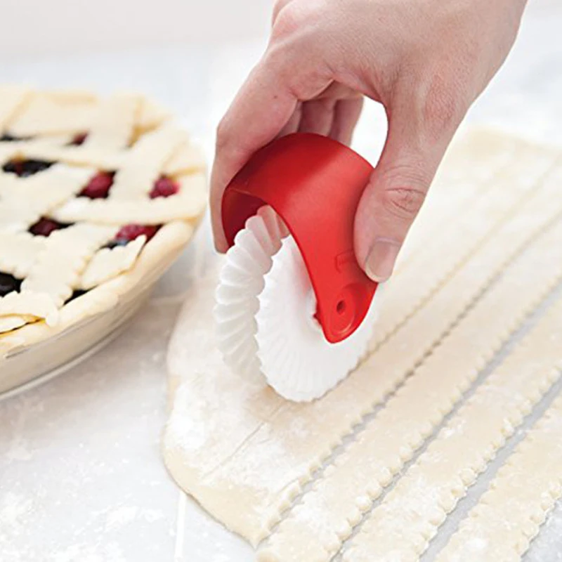 New DIY Dough Cutting Tools Spaghett Noodle Maker Lattice Roller Docker Dough Cutter Tool Kitchen Helper
New DIY Dough Cutting Tools Spaghett Noodle Maker Lattice Roller Docker Dough Cutter Tool Kitchen Helper