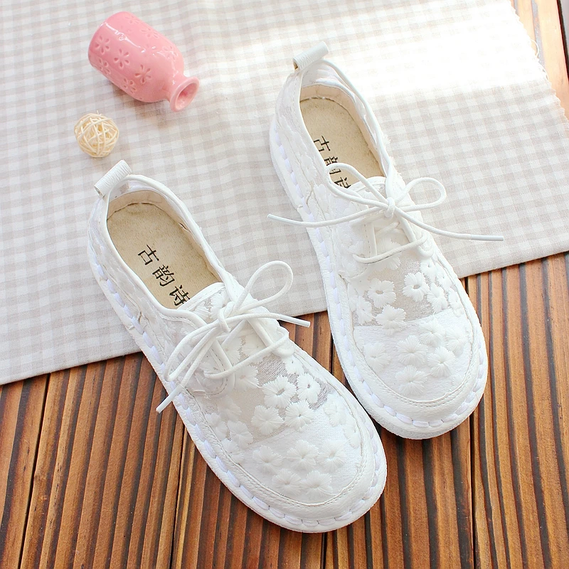 Mori girl retro literary women's shoes mesh breathable lace women's single shoes college casual flat shoes
Mori girl retro literary women's shoes mesh breathable lace women's single shoes college casual flat shoes