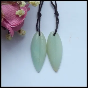 Natural stone,Carved Leaf Amazonite Gemstone Moon shape double hole earring bead,29x11x4mm,4g
Natural stone,Carved Leaf Amazonite Gemstone Moon shape double hole earring bead,29x11x4mm,4g
