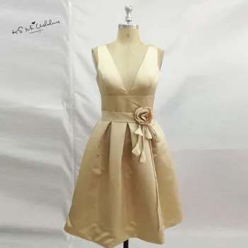 Real Photo Champagne Bridesmaid Dresses Short Tank Flowers V Neck Back Satin Cheap Wedding Guest Dress Vestido de Festa Curto
Real Photo Champagne Bridesmaid Dresses Short Tank Flowers V Neck Back Satin Cheap Wedding Guest Dress Vestido de Festa Curto