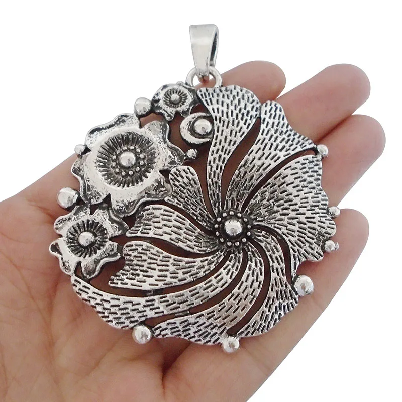 3 x Tibetan Antique Silver Tone Bohemia Boho Large Round Flower Charms Pendants for Necklaces Jewelry Making Findings 68x65mm
3 x Tibetan Antique Silver Tone Bohemia Boho Large Round Flower Charms Pendants for Necklaces Jewelry Making Findings 68x65mm