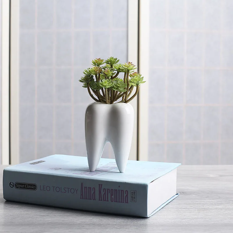 I Pc Tooth Shape White Ceramic Flower Pot Modern Design Planter Teeth Model Mini Desktop Pot Creative Gift(without Plants)
I Pc Tooth Shape White Ceramic Flower Pot Modern Design Planter Teeth Model Mini Desktop Pot Creative Gift(without Plants)