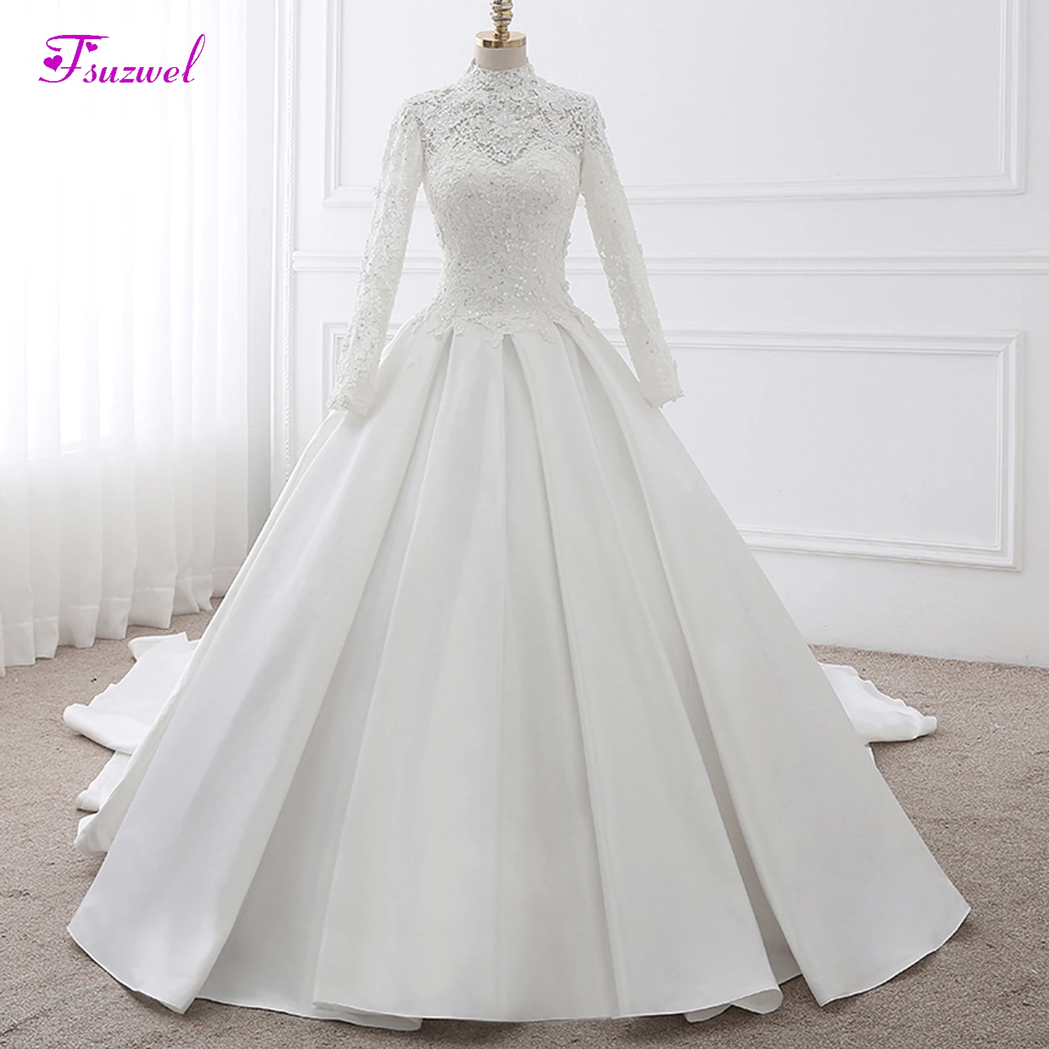 Fmogl Vestido de Noiva High Neck Lace Appliques A-Line Vintage Wedding Dress 2019 Luxury Beaded Matte Stain Princess Bridal Gown
Fmogl Vestido de Noiva High Neck Lace Appliques A-Line Vintage Wedding Dress 2019 Luxury Beaded Matte Stain Princess Bridal Gown