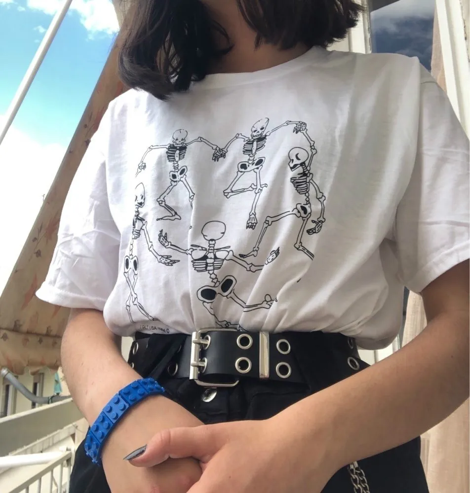 PUDO-XSX Skeleton Dance T-Shirt Tumblr Grunge Aesthetic White Tee Hipster Art Hoe Shirt
PUDO-XSX Skeleton Dance T-Shirt Tumblr Grunge Aesthetic White Tee Hipster Art Hoe Shirt
