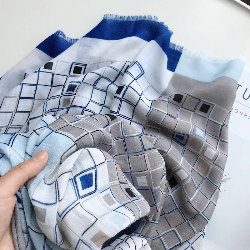 2019 New Women Scarf Spring Summer Loop Plaid Fringe Viscose Scarves Shawls and Wraps Lady Pashmina Stoles Muslim Hijab Foulard
2019 New Women Scarf Spring Summer Loop Plaid Fringe Viscose Scarves Shawls and Wraps Lady Pashmina Stoles Muslim Hijab Foulard