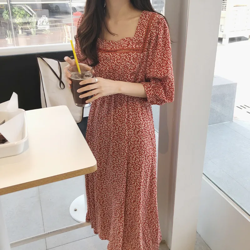 Women Red Floral Dress Vintage Square Neck Loose Half Sleeve Retro High Waist Casual Woman Summer Long Sundress Vestidos Robe
Women Red Floral Dress Vintage Square Neck Loose Half Sleeve Retro High Waist Casual Woman Summer Long Sundress Vestidos Robe