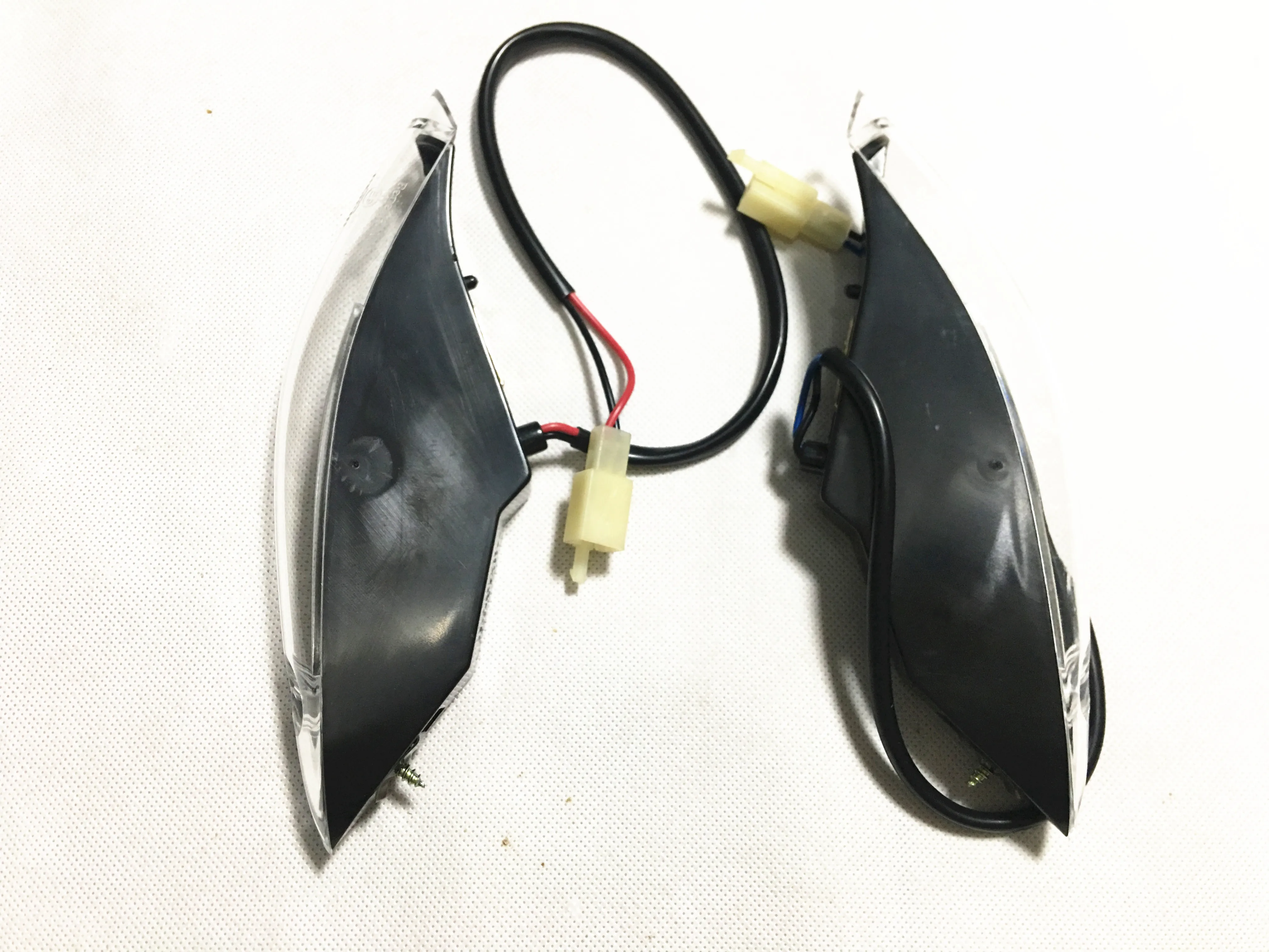 Turn signal / Turn light indicator for Benelli TNT899 TNT1130 Cafe Racer 899 / TNT 899 1130
Turn signal / Turn light indicator for Benelli TNT899 TNT1130 Cafe Racer 899 / TNT 899 1130