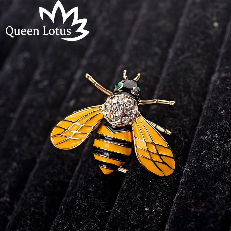 Ladies fashion crystal small bee brooch 2018 women men gold flying insect brooches scarf buckle dress jewelry1850178
Ladies fashion crystal small bee brooch 2018 women men gold flying insect brooches scarf buckle dress jewelry1850178