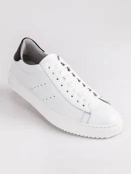 Man's white thick bottom ventilated simple fashion shoelace skateboard shoes sports shoes
Man's white thick bottom ventilated simple fashion shoelace skateboard shoes sports shoes