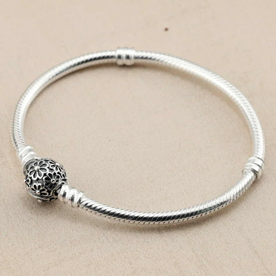 Authentic 925 Silver Bracelet for Women Daisies Flower Clasp fit Lady Bead Charm Pendant Dangle DIY Jewelry
Authentic 925 Silver Bracelet for Women Daisies Flower Clasp fit Lady Bead Charm Pendant Dangle DIY Jewelry