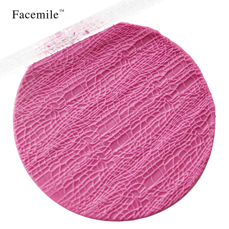 Transparent Embossing Fondant Roller Pin Crocodile Skin Effect Texture Embossing Cake Decorating Rolling Pin Pastry Tool
Transparent Embossing Fondant Roller Pin Crocodile Skin Effect Texture Embossing Cake Decorating Rolling Pin Pastry Tool
