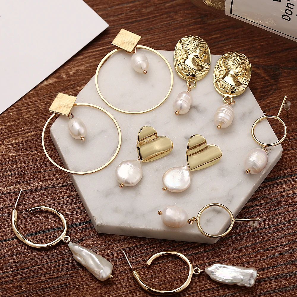 XINYAO 2019 New Squins Gold Metal Heart Drop Earrings For Women Baroque Pearl Dangle Earrings Korean Brincos DIY Wedding Jewelry
XINYAO 2019 New Squins Gold Metal Heart Drop Earrings For Women Baroque Pearl Dangle Earrings Korean Brincos DIY Wedding Jewelry