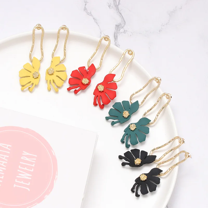 8Seasons New Fashion Colorful Half Flower Leaf Geometric Drop Earrings For Women Wedding Party Statement Earrings Sweet Jewelry
8Seasons New Fashion Colorful Half Flower Leaf Geometric Drop Earrings For Women Wedding Party Statement Earrings Sweet Jewelry