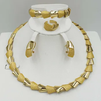 Dubai gold jewelry set for women New Fashion jewelry set African beads jewelry nigerian wedding Necklace Bangle Earrings Ring
Dubai gold jewelry set for women New Fashion jewelry set African beads jewelry nigerian wedding Necklace Bangle Earrings Ring