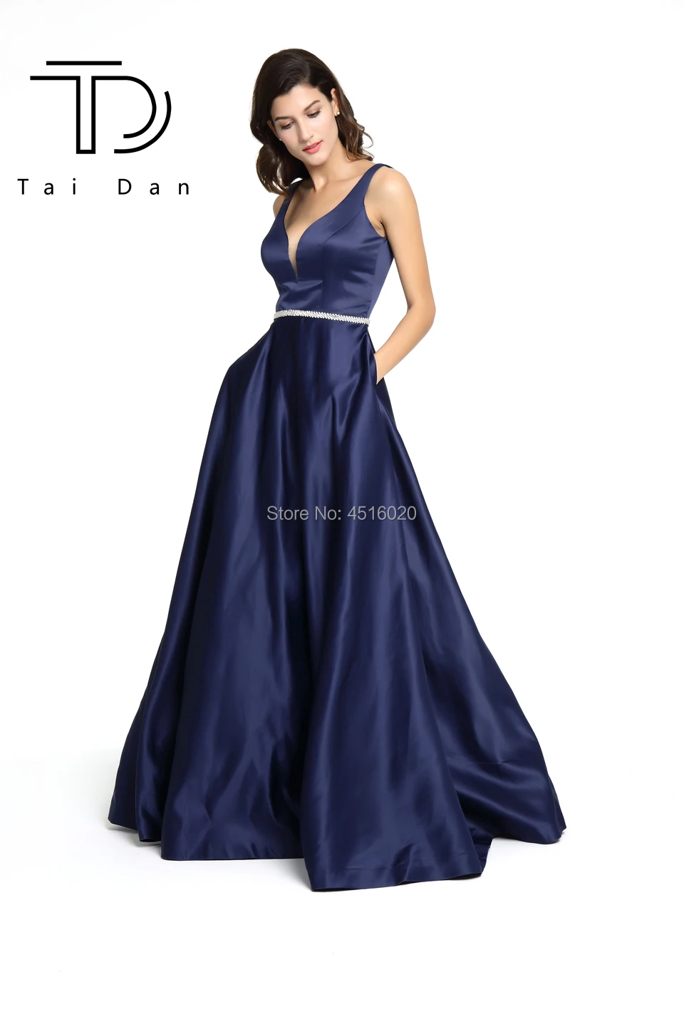 A-line Prom Dress Deep V-neck Sleeveless Satin Formal Evening Prom Dress Long Open Back Shining Stone Belt Girl Dress Party Gown
A-line Prom Dress Deep V-neck Sleeveless Satin Formal Evening Prom Dress Long Open Back Shining Stone Belt Girl Dress Party Gown