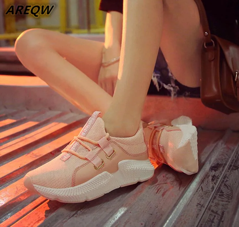 2019 Spring And Summer New Breathable White Shoes Women Wild Running Shoes Woman High Shoes
2019 Spring And Summer New Breathable White Shoes Women Wild Running Shoes Woman High Shoes