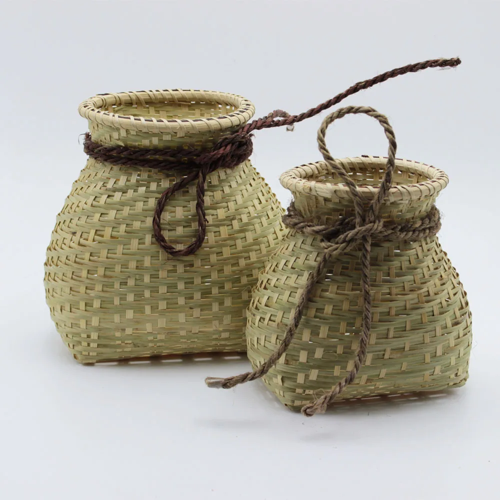 Bamboo woven fish basket dance props feature decorations handmade bamboo woven basketry basket bamboo ornaments, home decor
Bamboo woven fish basket dance props feature decorations handmade bamboo woven basketry basket bamboo ornaments, home decor