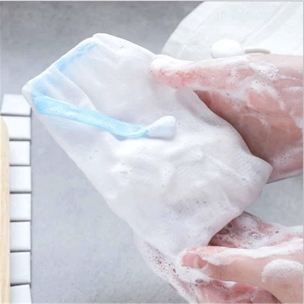1pcs Bags Hanging Nylon Soap Mesh Bag Net for Foaming Cleaning Shaving Cleaning Bath Soap Net bathe cleaning gloves Hot Sale
1pcs Bags Hanging Nylon Soap Mesh Bag Net for Foaming Cleaning Shaving Cleaning Bath Soap Net bathe cleaning gloves Hot Sale
