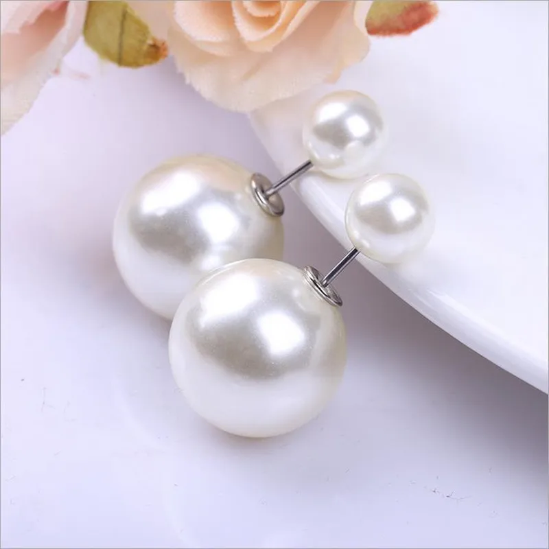 Selling new fashion Silver plated Double the size of the ball Large pearl earrings Wholesale and retail
Selling new fashion Silver plated Double the size of the ball Large pearl earrings Wholesale and retail