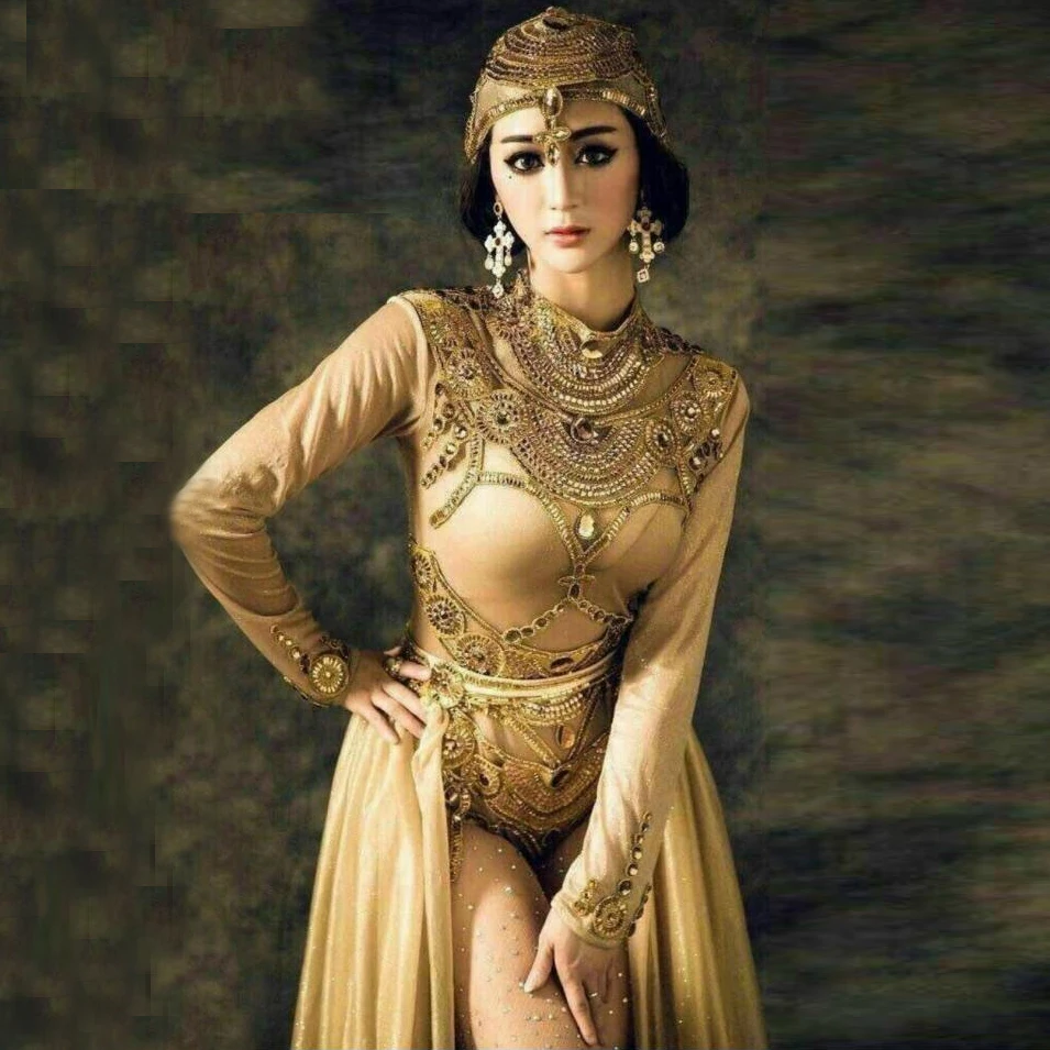 2017 Sexy singer walking show dj trailing Egyptian clothes Indian style Baotou modern performance dresss woman stage dancewear
2017 Sexy singer walking show dj trailing Egyptian clothes Indian style Baotou modern performance dresss woman stage dancewear