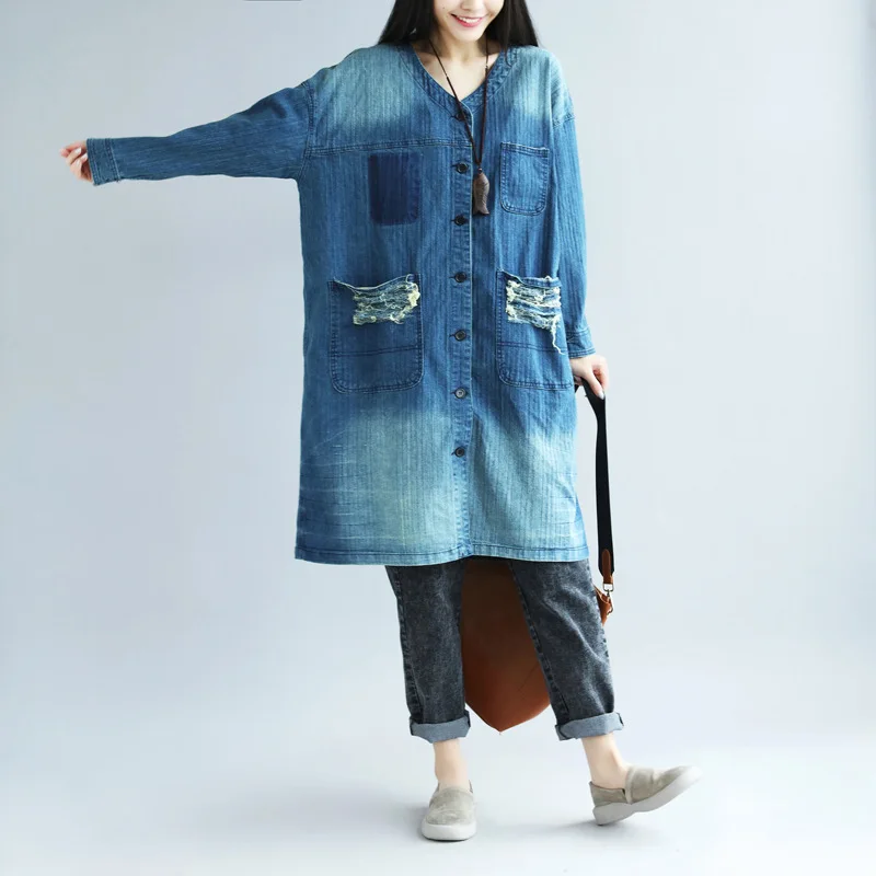 Women loose V-neck denim Trench coat Printing washed long Jeans Overcoat original design big yards Windbreaker outerwear YT4114
Women loose V-neck denim Trench coat Printing washed long Jeans Overcoat original design big yards Windbreaker outerwear YT4114