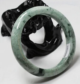 13357 Certified Grade "A" Natural Green Jadeite Jade Gems Bracelet Bangle (A0429)
13357 Certified Grade "A" Natural Green Jadeite Jade Gems Bracelet Bangle (A0429)
