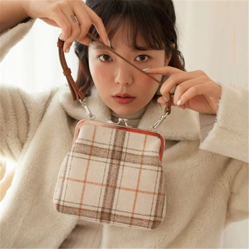 vintage shoulder bag female handbags clip bag plaid leopard print women messenger bags crossbody bags for women 2019
vintage shoulder bag female handbags clip bag plaid leopard print women messenger bags crossbody bags for women 2019